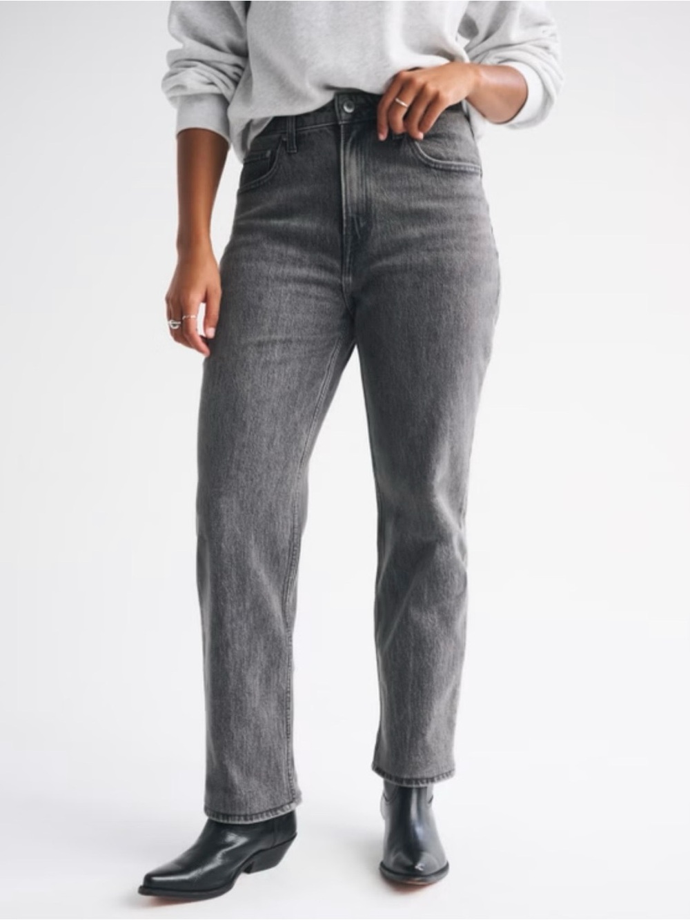 Abercrombie & Fitch women’s Gray Straight-Leg Jeans curve love jeans size 29/8